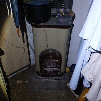 Dům babičky která nedojedla ledničku