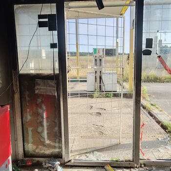 Verlassene Tankstelle