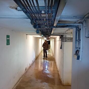 Opuštěný CO kryt pro 600 lidí s podzemními tunely