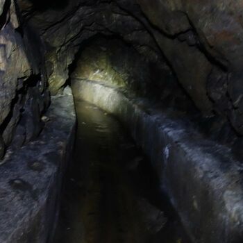 jeskyně Geologický útvar skála