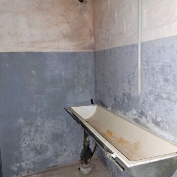 Už se setmělo venku je úplněk.