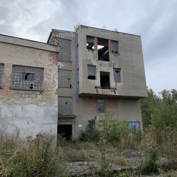 Tovarna na vyrobu prazcu