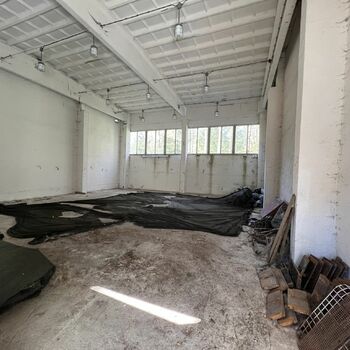 Opuštěný bývalý vojenský prostor 2022