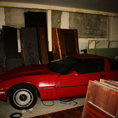 Haly plné tajemství... Opuštěná fabrika