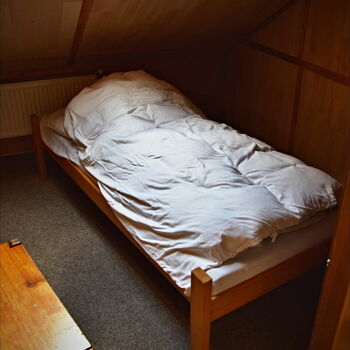 ložnice místnost postel nábytek interiér polštář Hotel domácí dům lampa