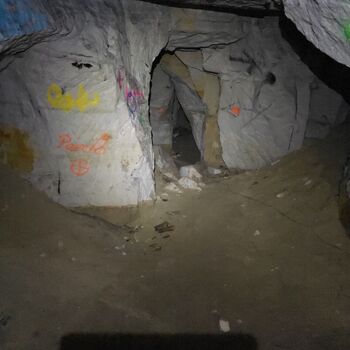 Opuštěné písečné doly pod Prahou