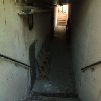 Abdeckung unter der Waggonfabrik