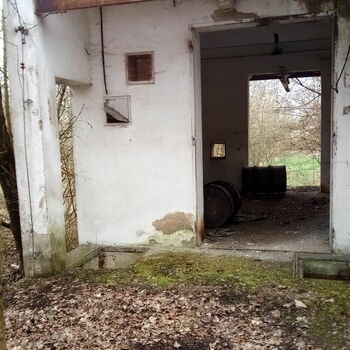 garáž dveře staré zeď