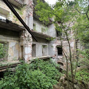 Ruiny zámku Polsko 2025