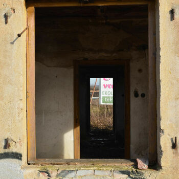 parapet konstrukční prvek staré Architektura dveře budova podpora starověké