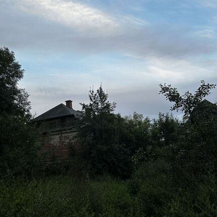 Abandoned farmhouse Abandoned farmhouse