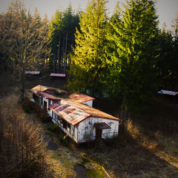🏕️ A camp where hundreds of children once spent their summers... today it is engulfed by silence and nature.