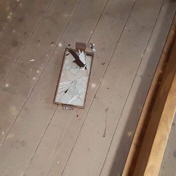 Urbex - House by the road