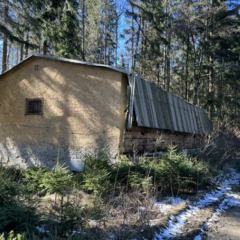 Opuštěný bývalý vojenský prostor 2022