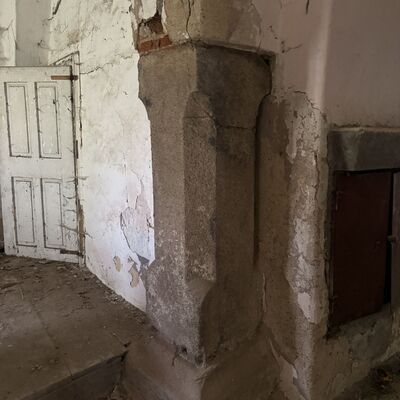 Dilapidated fortress