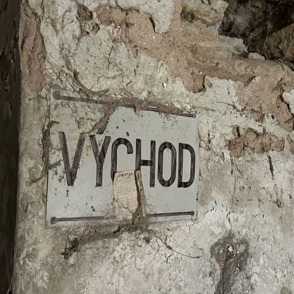 ᑭIᐯOᐯᗩᖇ ᑭIᐯOᐯᗩᖇ