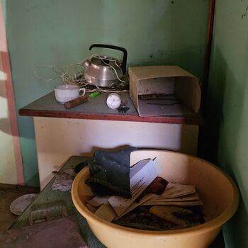 Eine Hütte in der Mitte von Nirgendwo