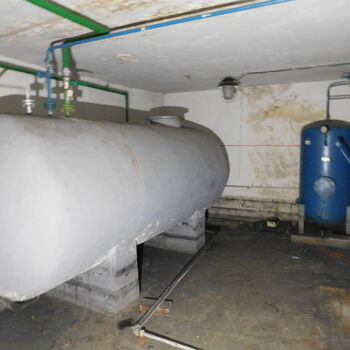 kotel loď kontejner