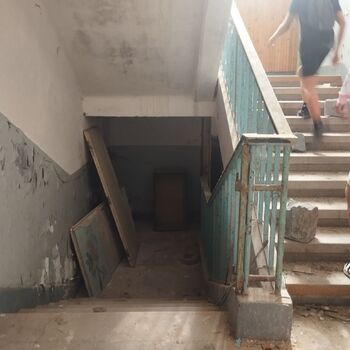 Opuštěná škola / internát