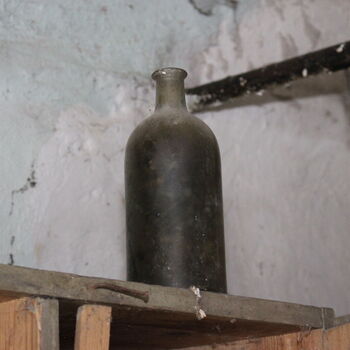 Opuštěný venkovský statek.