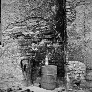 kontejner plechovka kámen staré mléko může loď zeď