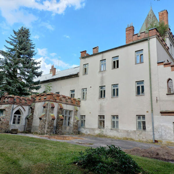 Abandoned castle from the 19th century
