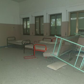 místnost interiér dům nábytek domácí tabulka křeslo moderní