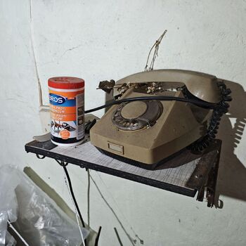 Why did they abandon it? An abandoned, well-preserved farmer's house...