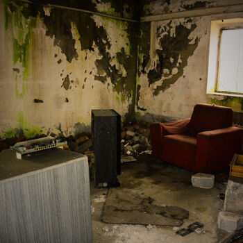 Haly plné tajemství... Opuštěná fabrika