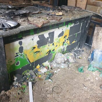 ashcan bin rubbish container