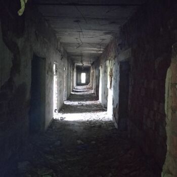 Transmitting station building