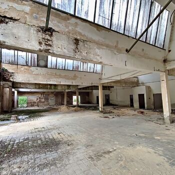 Opuštěná fabrika 2023