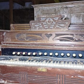 ! a house with HARMON