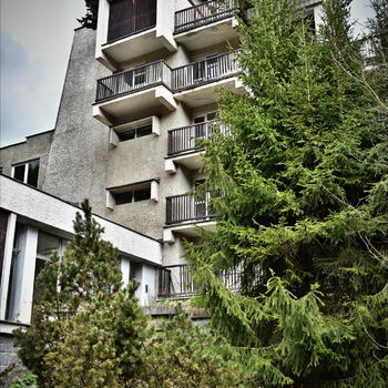 Architektura balkon budova