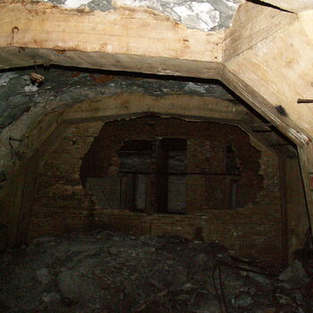 Richard Underground Factory