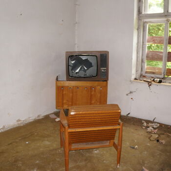 místnost interiér nábytek domácí televize křeslo dům