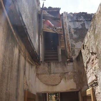 zeď Architektura Gilotina budova