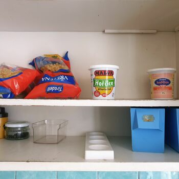 lednička bílé zboží domácí spotřebiče zařízení interiér