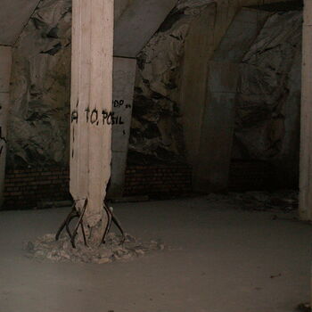 Richard Underground Factory