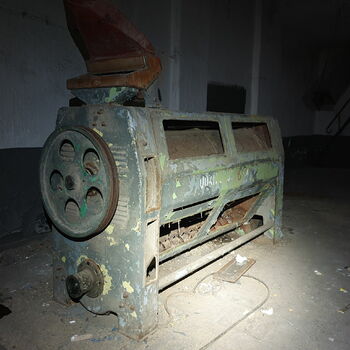 iron lung respirátor dýchací přístroj zařízení