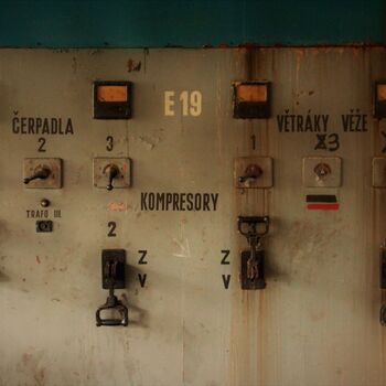 Pod okny Pragovka - poprvé