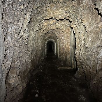 Bunkr pro ponorky Černá hora 2024