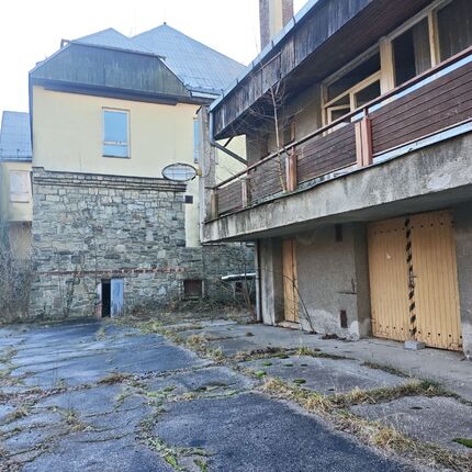 Warum wurde dieses Gästehaus geschlossen? Ein verlassenes, gut erhaltenes Gästehaus