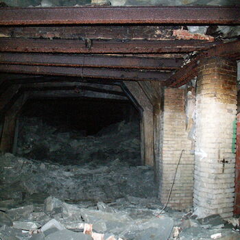 Richard Underground Factory