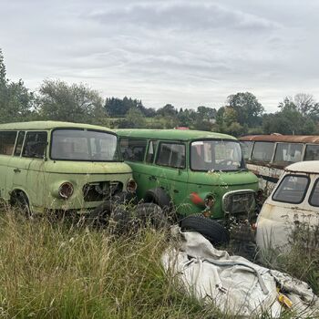 Der bekannte Friedhof der Krankenwagen