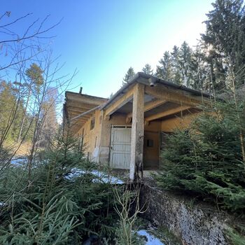 Opuštěný bývalý vojenský prostor 2022