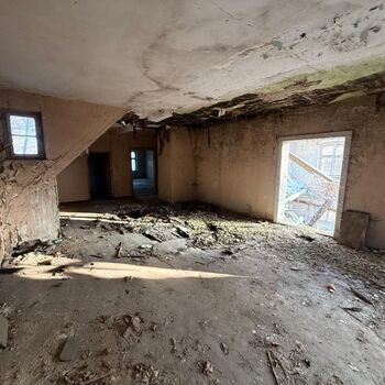 Palác u tlustého pána & přilehlý kolchoz