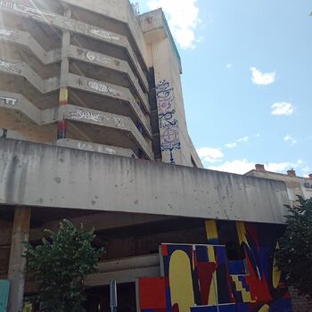 Der legendäre Scharfschützenturm in Mostar. 2024