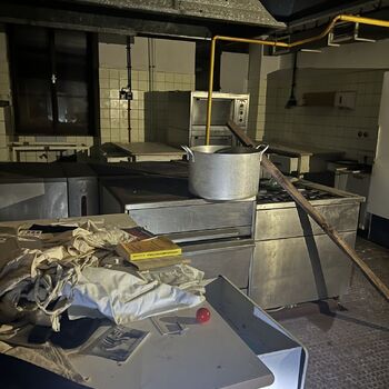 Opuštěný zámek/hotel