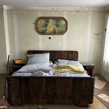 Verlassenes Dorfhaus